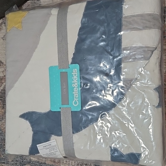 Crate And Kids Gray and Blue Nautical Quilt - Under The SEA - Picture 2 of 3